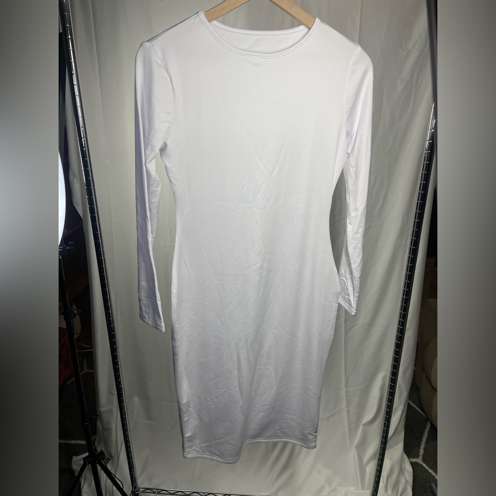 White bodycon dress